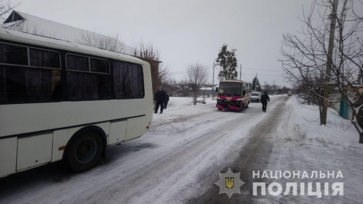 На Харківщині водій, який віз 31 пасажир…