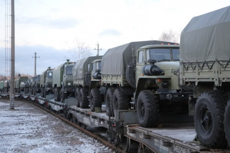 Росія перекинула до Білорусі військових…