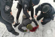 На Луганщині на вулиці знайшли чоловіка…