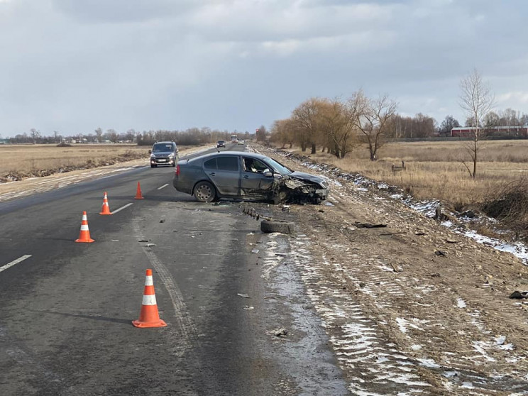 Під Києвом п'яний водій Kia влаштував ДТ…