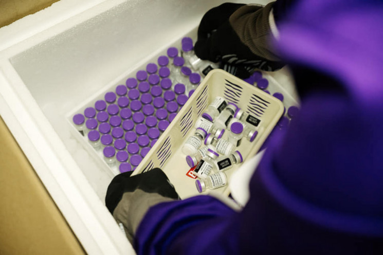 Замість частих ревакцинацій: У Pfizer пр…