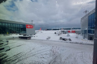 Аеропорт Стамбула засипало снігом: Turki…