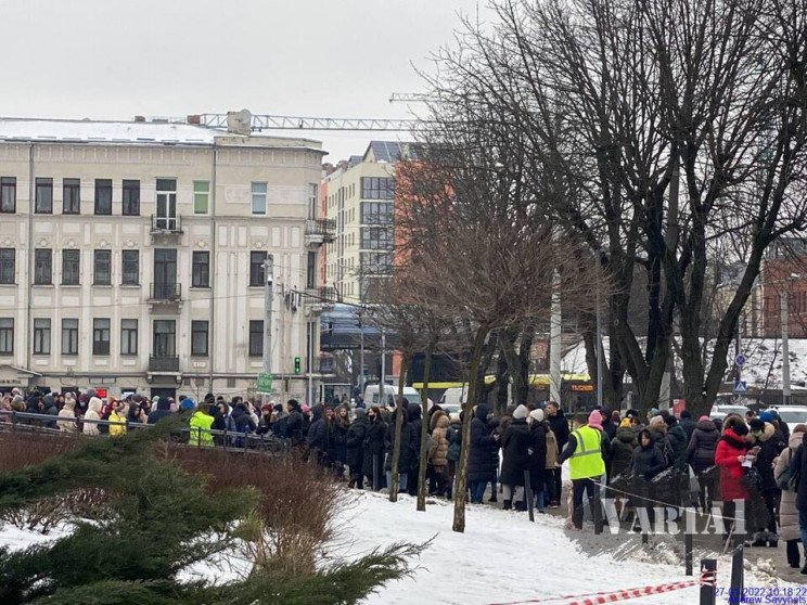 Серія замінувань у Львові продовжується:…