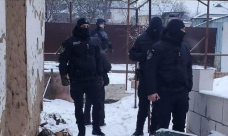 У Києві мати зі співмешканцем чотири ро…