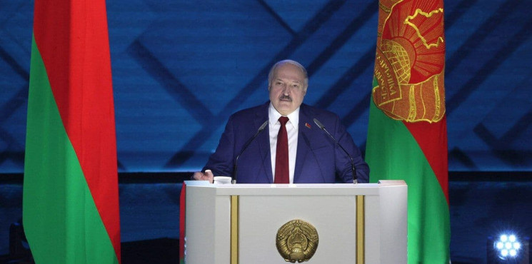Лукашенко натякнув на повернення України…