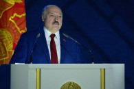 "Чого ви паритеся": Лукашенко грубо відр…