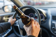 Пьяный водитель-рецидивист без прав попа…