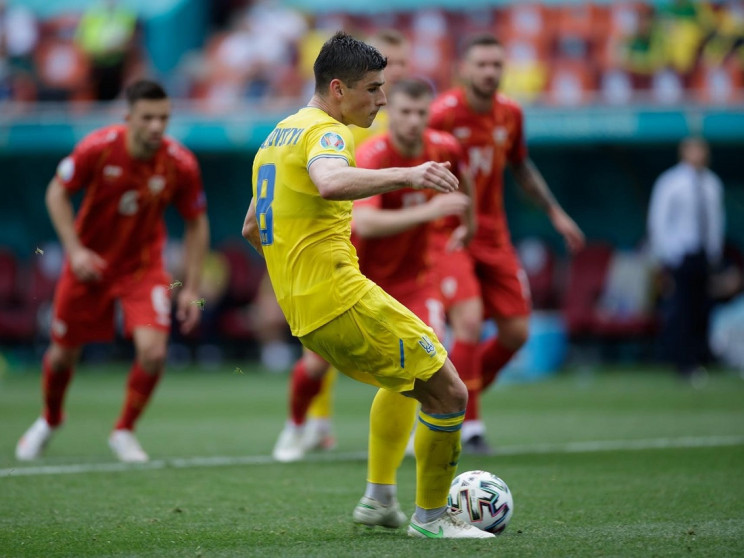 Футболист сборной Украины Малиновский ра…