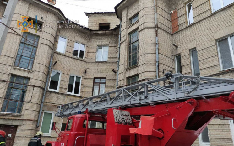 Сгорел в квартире: В пожаре на Харьковщи…