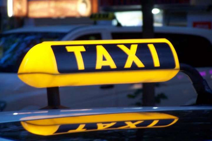 Добу була в комі: У Києві таксист отруїв…