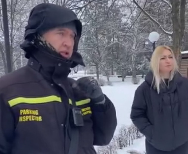 В Днепре полиция помешала парковочному и…
