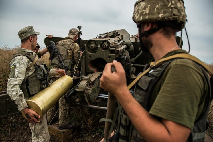 Окупанти обстріляли КПВВ на Донбасі, ЗСУ…