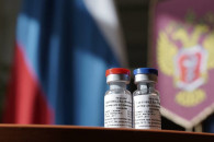 У "ДНР" запровадили примусову вакцинацію…
