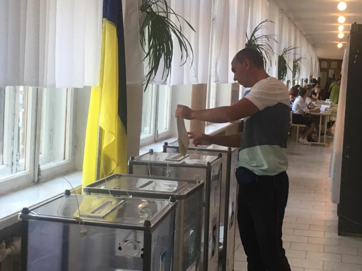 В селах Днепропетровщины голосуют активн…