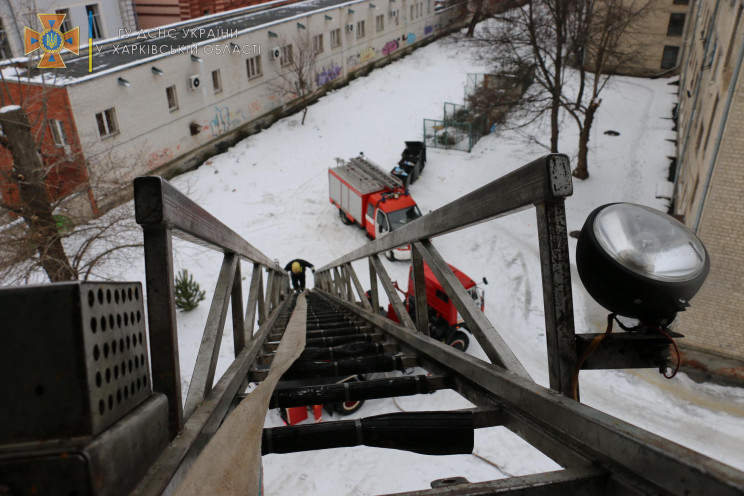 Рятувальники показали кадри з осередку п…