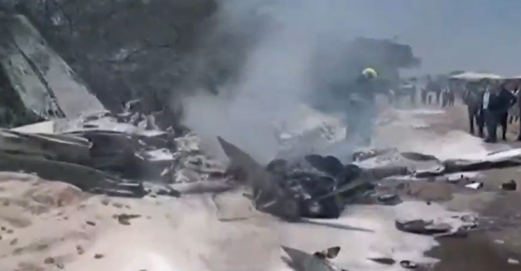 У Перу літак з туристами впав та загорів…