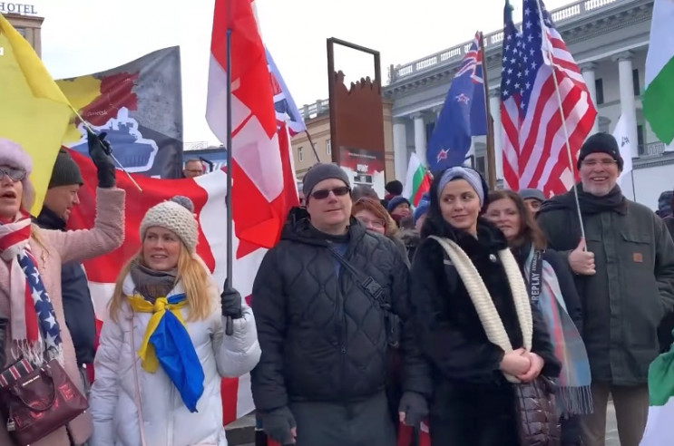 У Києві сотні іноземців вийшли на марш є…