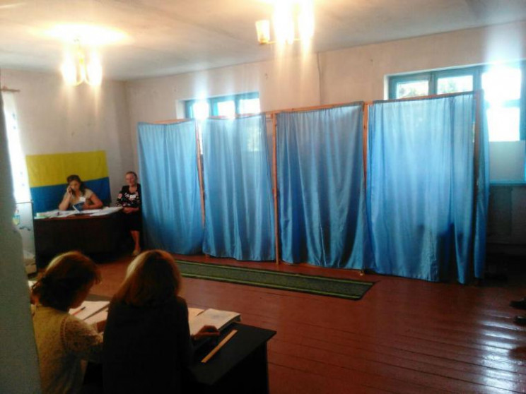 На Тернопільщині виборцю видали бюлетень…