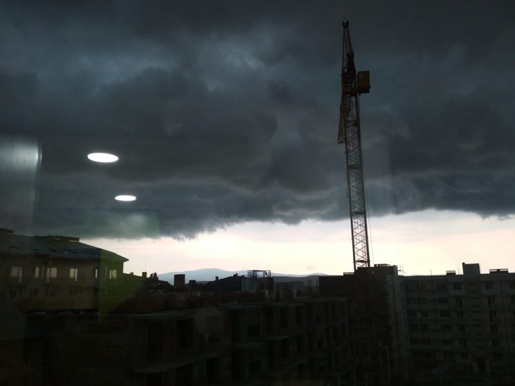 В Ужгороде ровно во время закрытия участ…