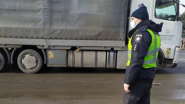 Запорожские полицейские проводят рейды в…