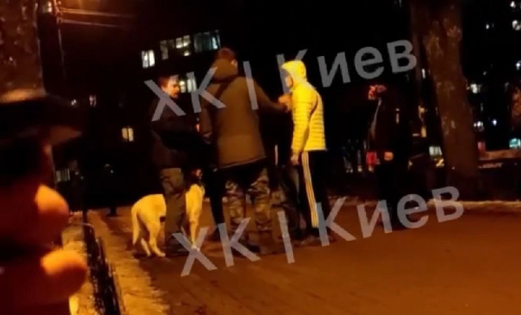 В Киеве пьяная компания избила ветерана…