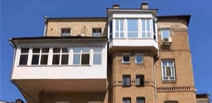 У Києві можуть заборонити "цар-балкони"…