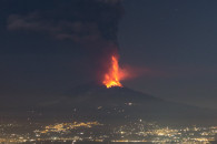 Вулкан Етна на Сицилії почав виверження:…