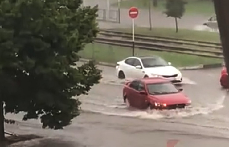 Дощ за дві години затопив Краснодар…