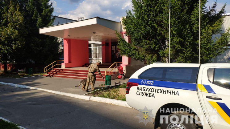 У Харкові в день виборів двічі "мінували…