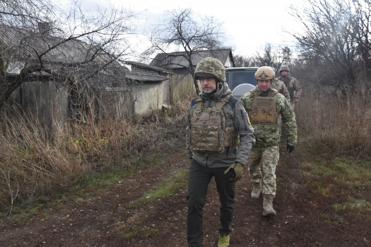 Резніков переговорив з міністром оборони…