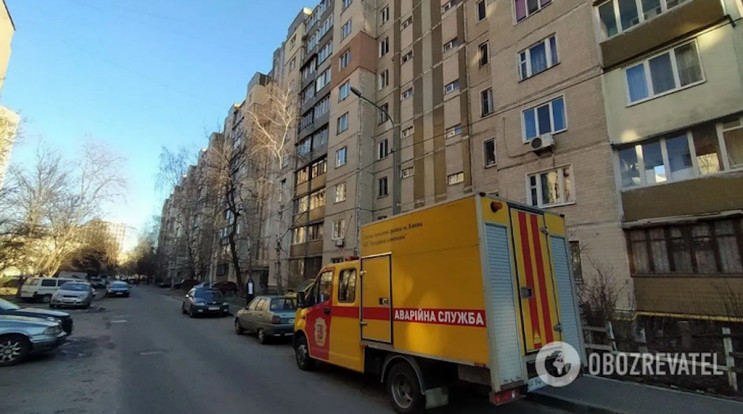 Залили бетоном: В Киеве женщина нашла му…