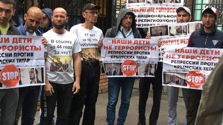 Крымских татар вызывают на допросы из-за…