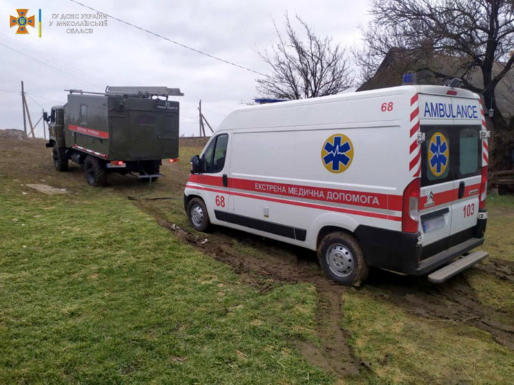 На Николаевщине карета скорой "утонула"…