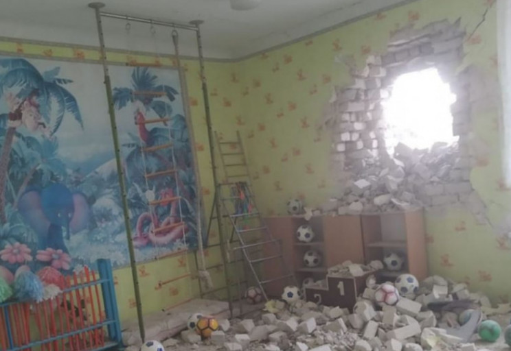 Обстрелом детского сада в Луганской обла…