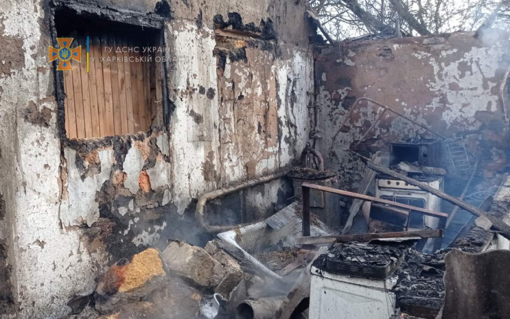 На Харківщині спалахнув приватний будино…
