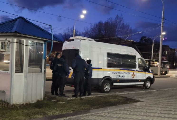 Встановили хрести: Що відбувається під п…
