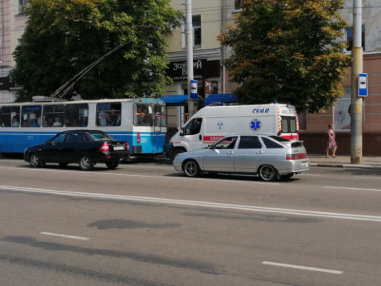 В Сумах члена избиркома забрала скорая…