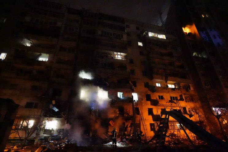Пожежа у будинку столиці на Позняках: Он…