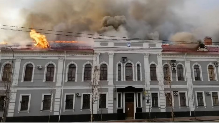 В Чернигове горит СБУ