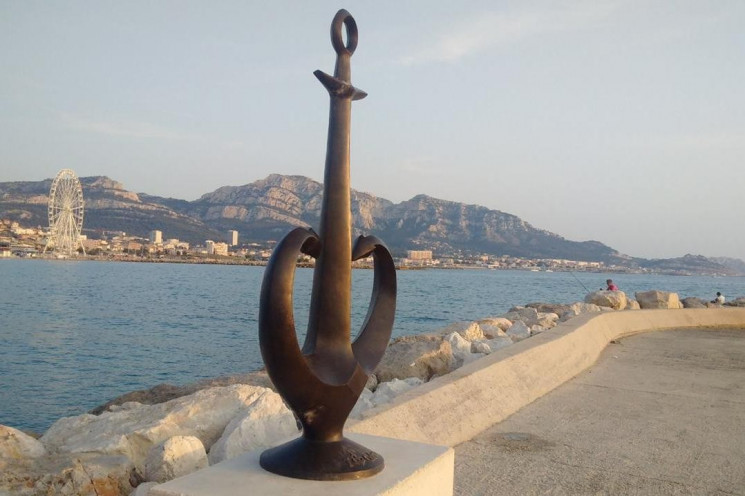 У Марселі встановили туристичний символ…