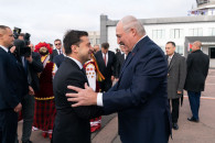 Зеленский поговорил с Лукашенко…