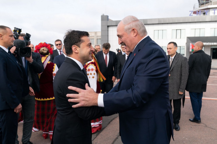 Зеленський поговорив з Лукашенком…
