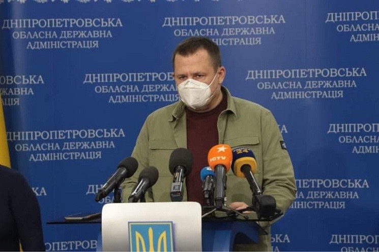 Дніпро допомагає армії та переселенцям,…