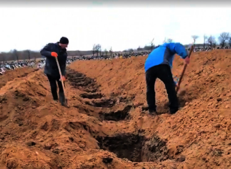 В Херсоні поховали бійців тероборони, за…