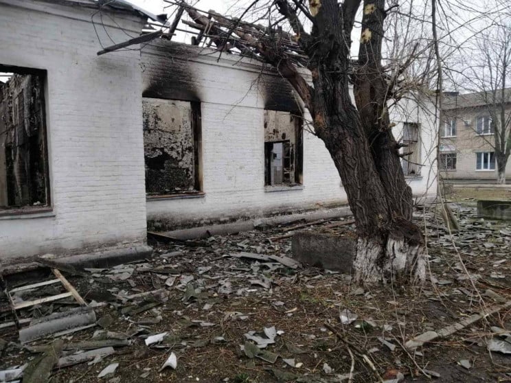 У Василівці окупанти обстріляли лікарню:…