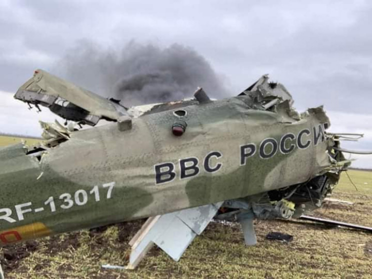 Ночью ВСУ уничтожили 30 вертолетов росси…