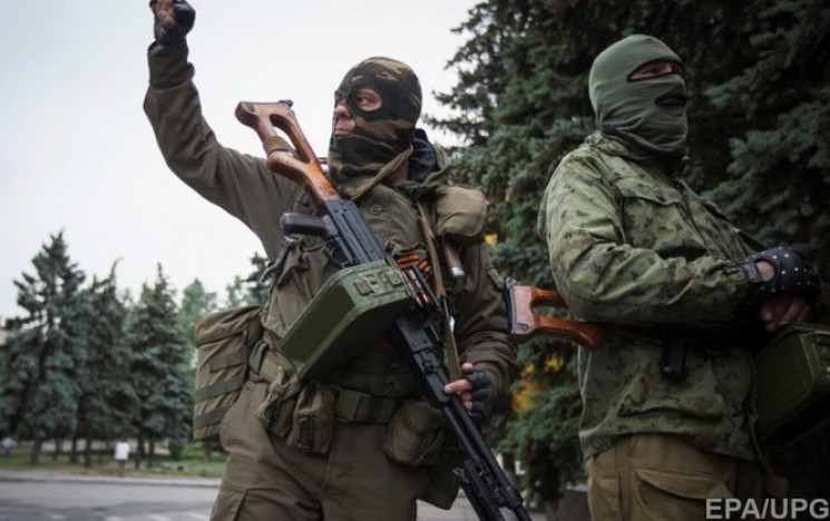 В Луганской области семеро полицейских п…