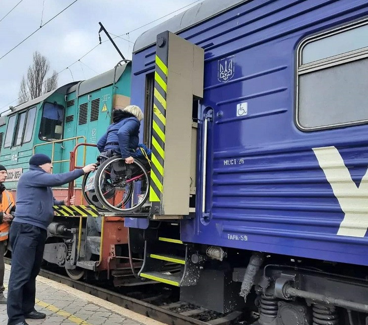 В Кривом Роге в эвакуационных поездах по…