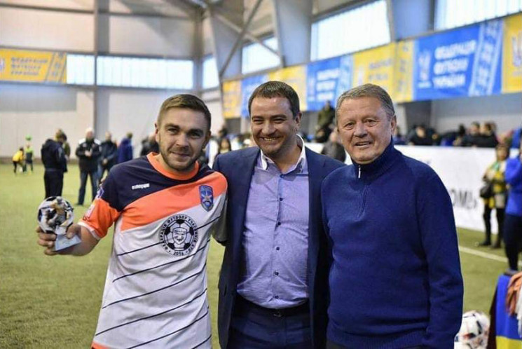Украинский футболист погиб в бою под Вол…