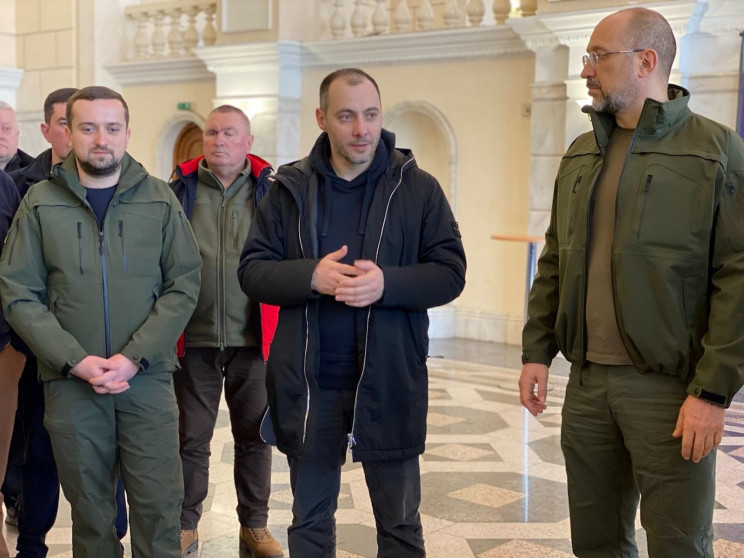 Залізничники, які евакуювали людей із зо…